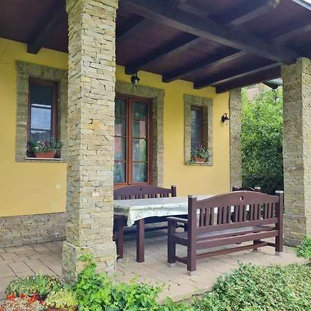 Holiday home Duzzogo Vendeghaz Agard Gardony