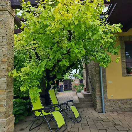 Duzzogo Vendeghaz Agard Prázdninový dům *